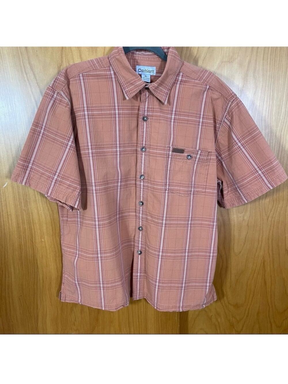 Carhartt, Button Down Short Sleeve Shirt, Size XL.  Plaid. Excellent condition!
